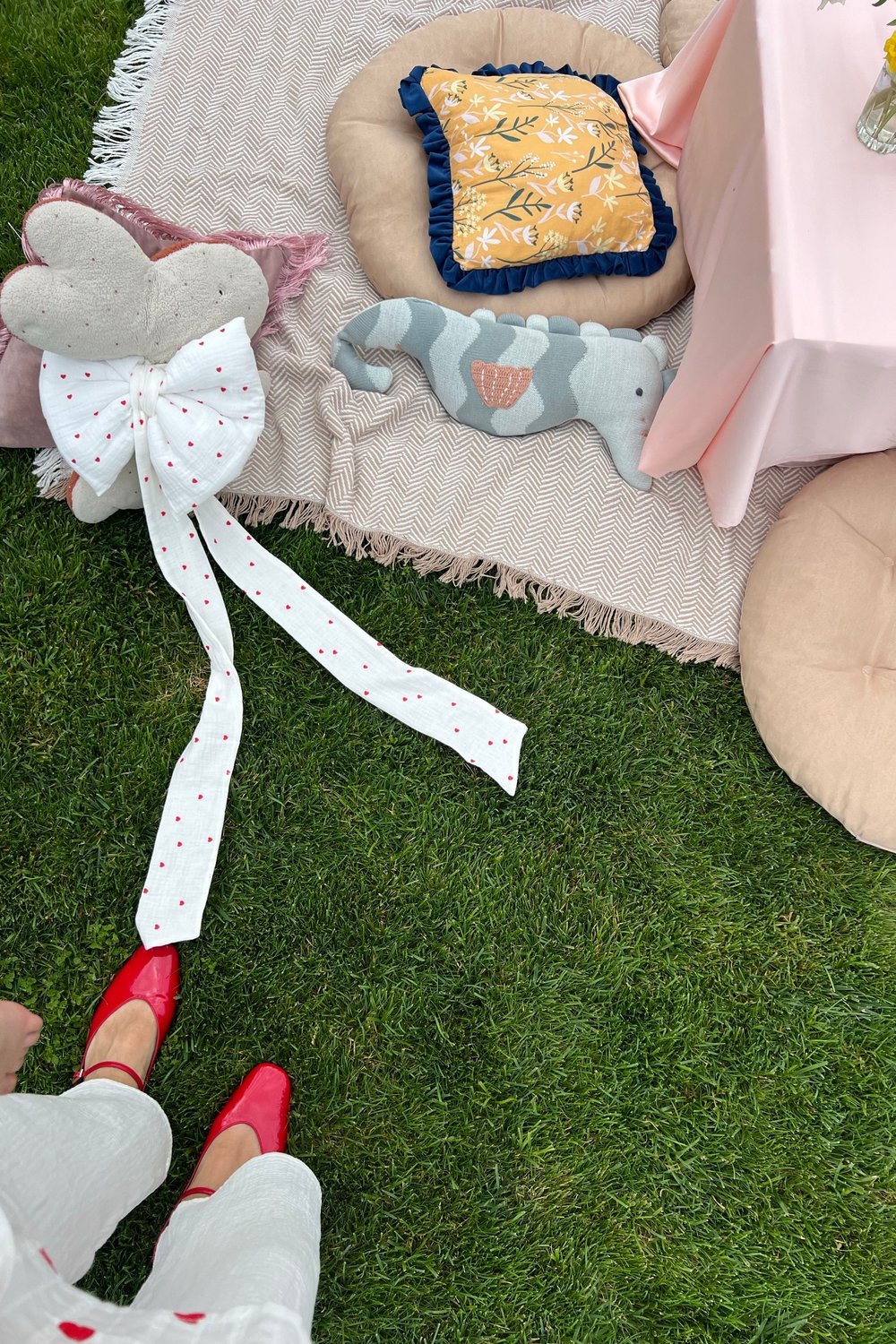5. DIY Sensory Ribbon Tag Blanket - diy baby shower gifts