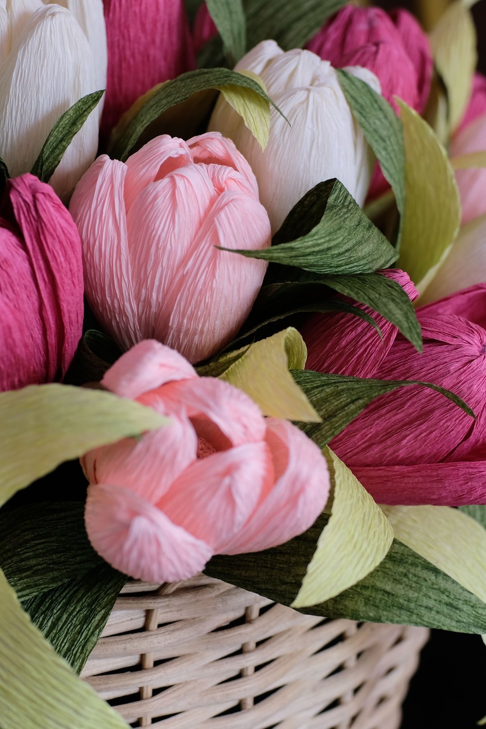 Crepe Paper Tulips That Look Fresh From the Garden - how to make paper flowers step by step
