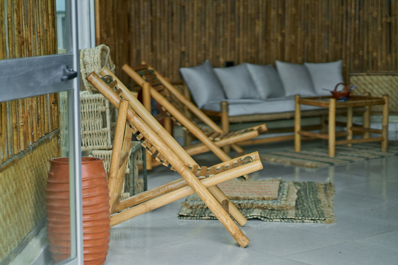 4. Create Distinct Zones With Outdoor Rugs - Outdoor Living Room Ideas