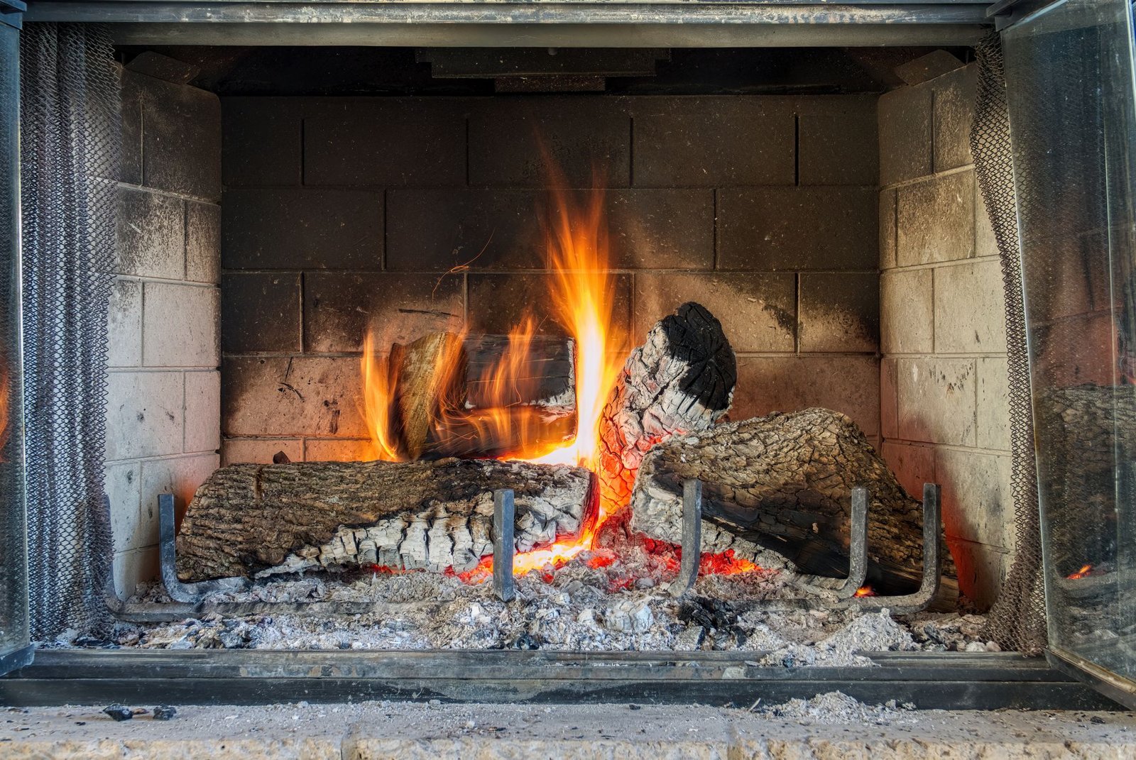 5. Make a Fireplace or Fire Pit the Centerpiece - Outdoor Living Room Ideas