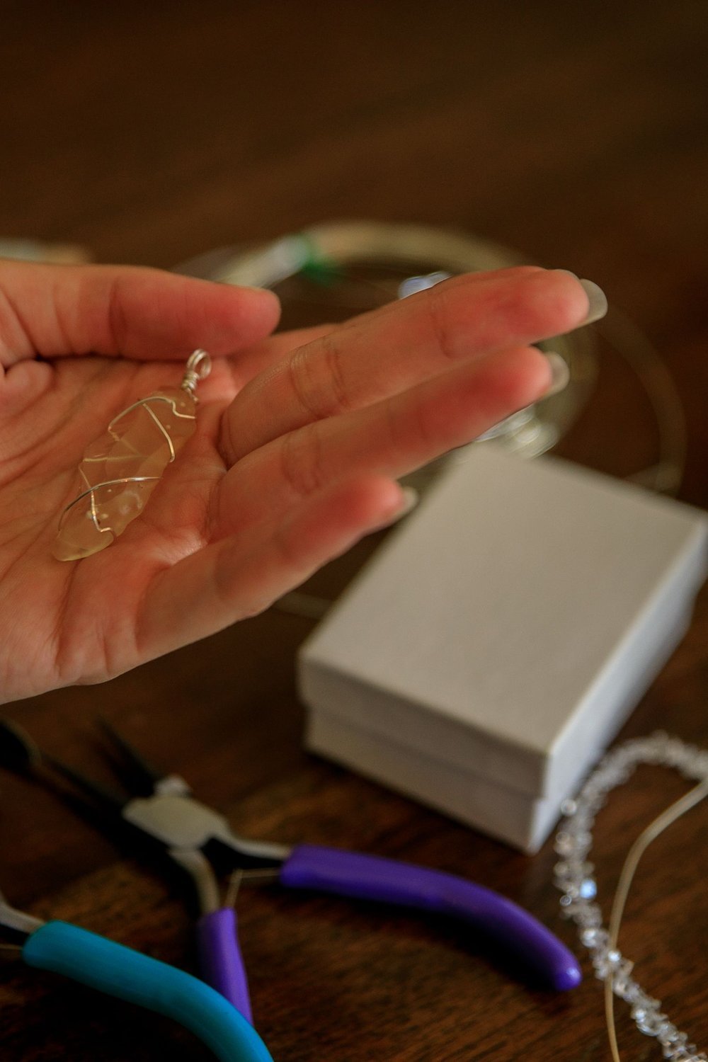 Geometric Wire-Wrapped Crystal Suncatcher for a Modern Minimalist Look - suncatcher diy
