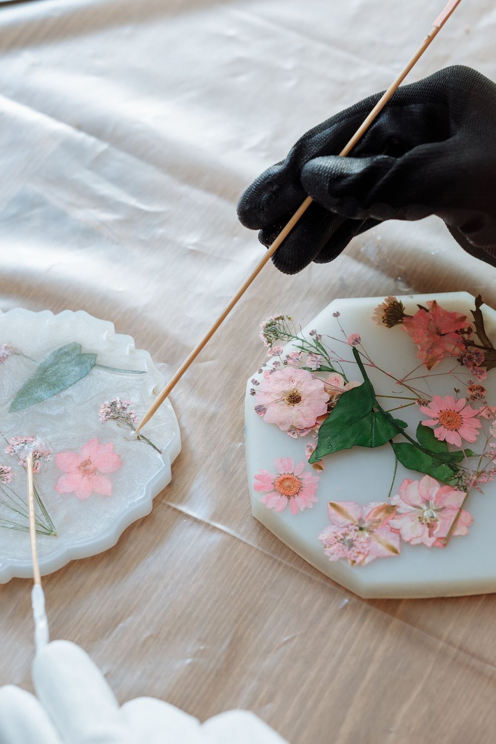 Resin Suncatcher DIY: Gorgeous Pressed Flower Designs - suncatcher diy