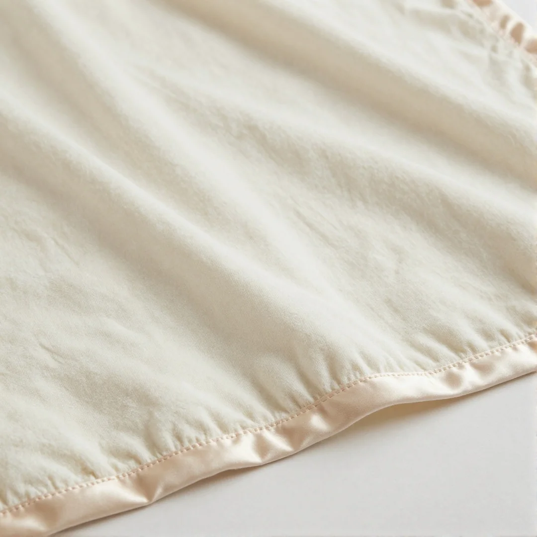 Reversible Satin Edge - how to sew a baby blanket step by step