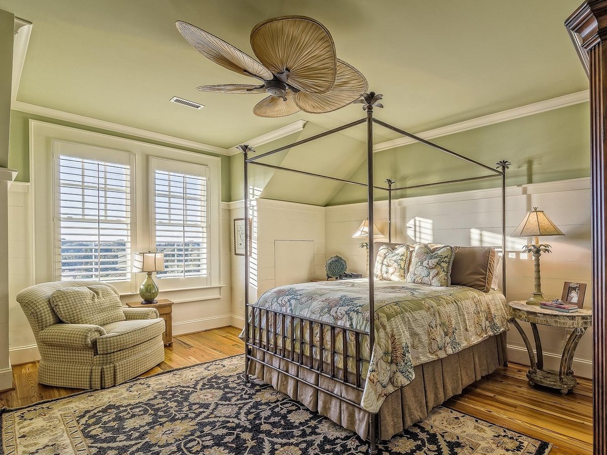 Area Rug Sizes and Placement That Actually Work in Small Rooms - Small Living Room Ideas